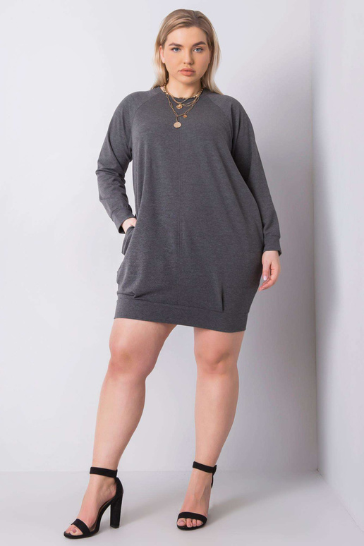 Tumši pelēka melanža liela izmēra... Tumši pelēka melanža liela izmēra...