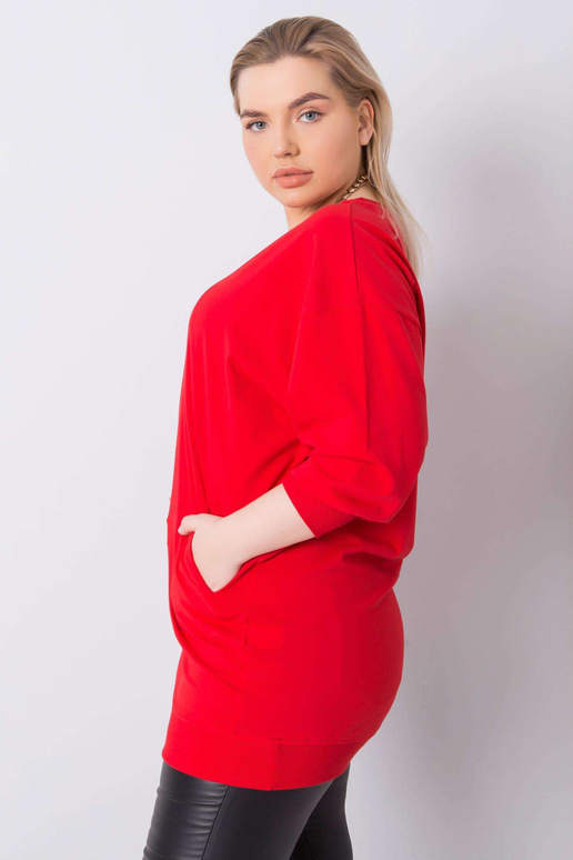 Sarkana plus izmēra blūze ar Messina... Sarkana plus izmēra blūze ar Messina...