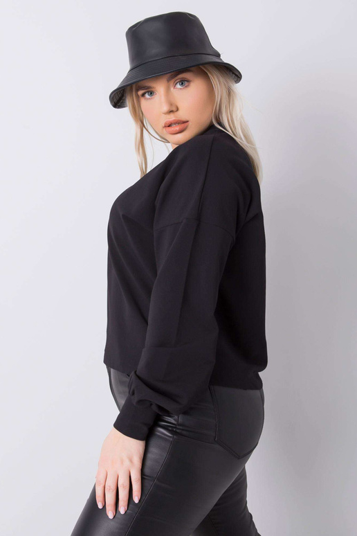 Melns liela izmēra sporta krekls...