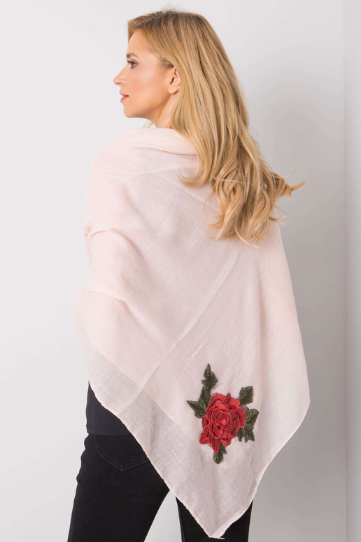 Gaiši rozā pleds ar ziedu svītrām