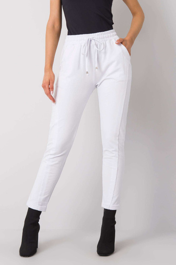 Baltas bikses Aptuveni 2