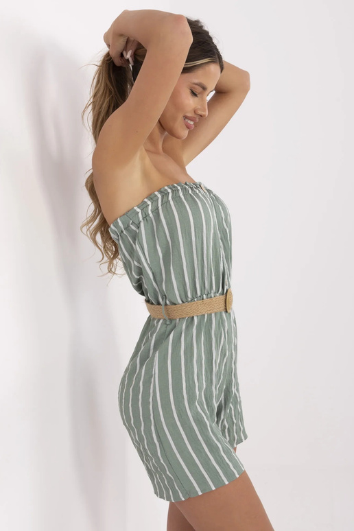 Zaļi un balti svītrains kombinezons... Zaļi un balti svītrains kombinezons...