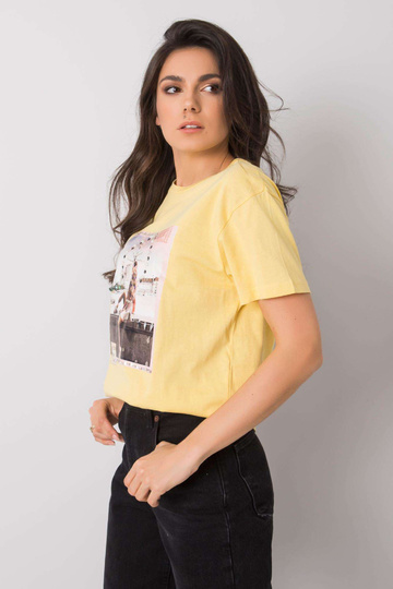 Dzeltens Līvijas t-krekls