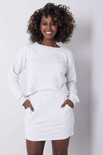 Gaiši pelēks melanža...