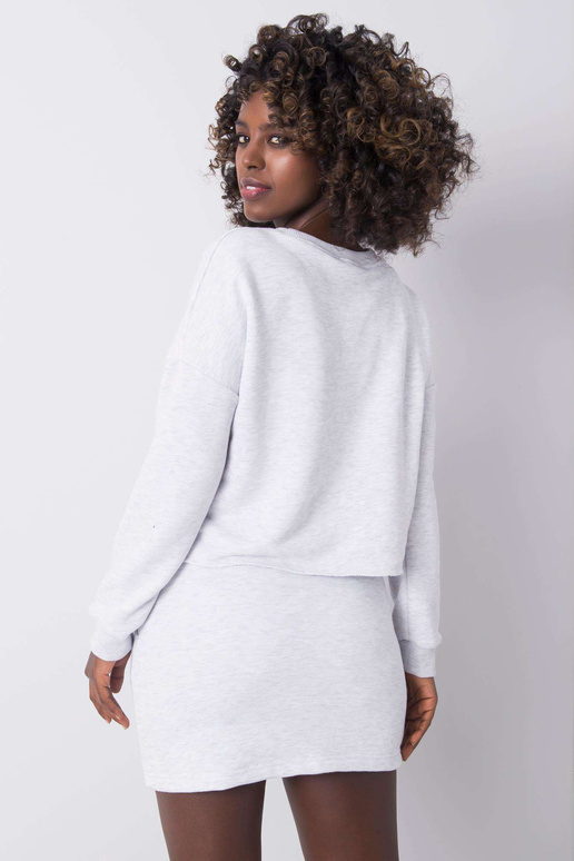 Gaiši pelēks melanža komplekts... Gaiši pelēks melanža komplekts...