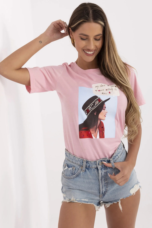 Rozā T-krekls ar ziemeļu aplikāciju