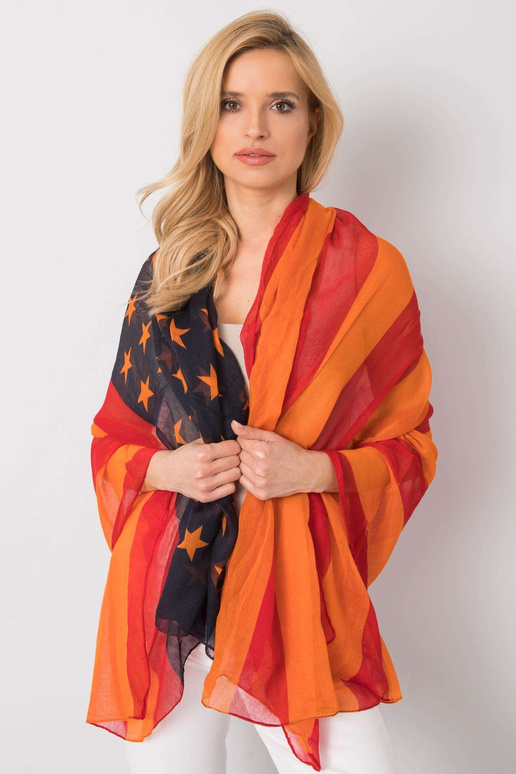 Sarkanīgi oranžs iesaiņojums ar apdruku