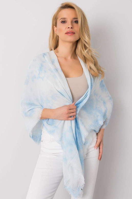 Gaiši zils pleds ar svītrām