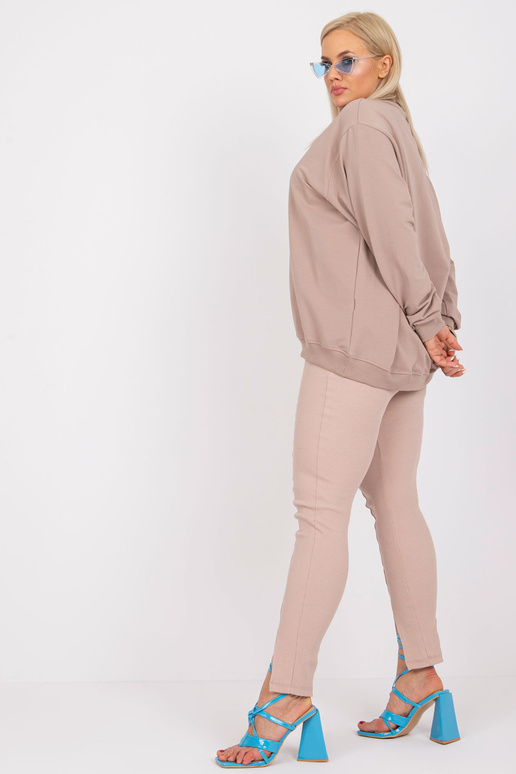 Tumši bēšs liela izmēra sporta krekls...