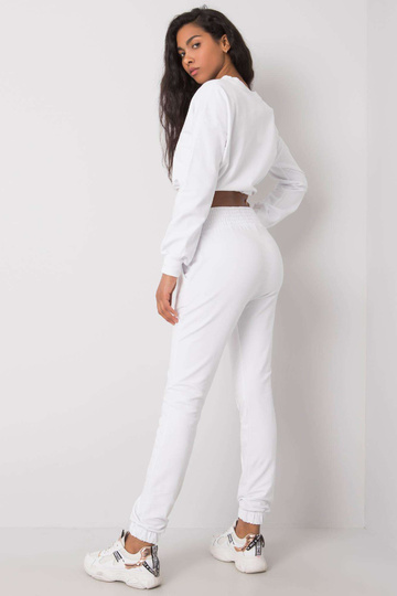 Balts ikdienas komplekts... 2