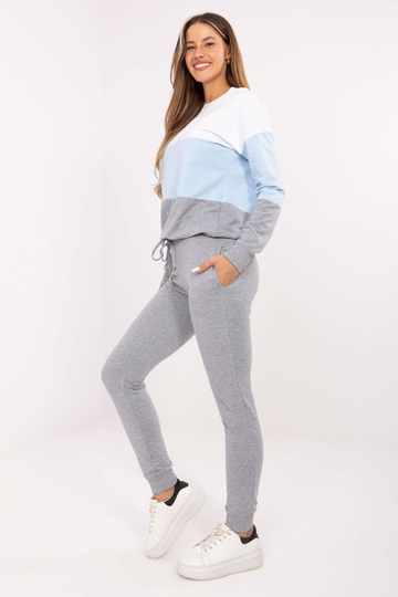 Balts un zils komplekts...