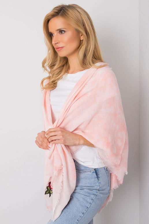 Rozā šalle ar svītrām