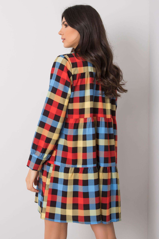 Jendayi sarkana un zila rūtaina kleita