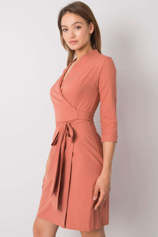 Ķieģeļu kleita ar kaklasaiti Edelie