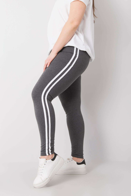 Tumši pelēka melanža liela izmēra...