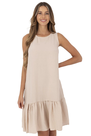 Bēša kleita ar volāniem... 2