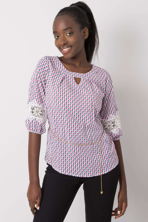 Balta un rozā blūze ar Jazmin rakstiem