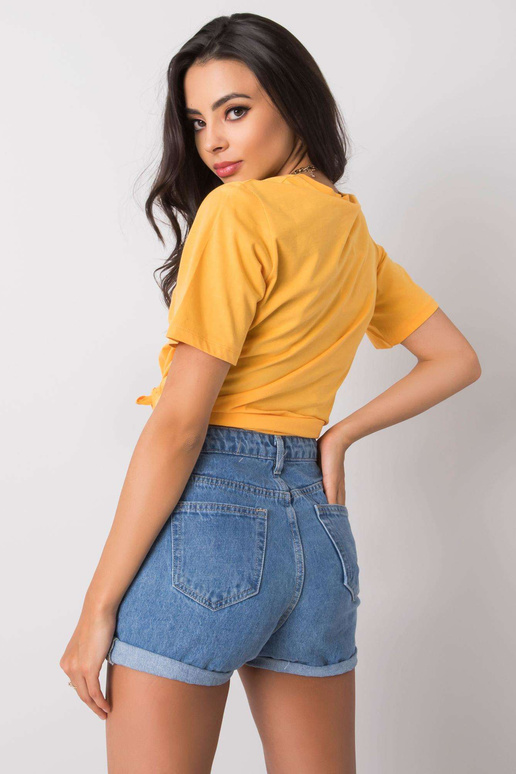 Gaiši oranžs t-krekls ar Ramira...