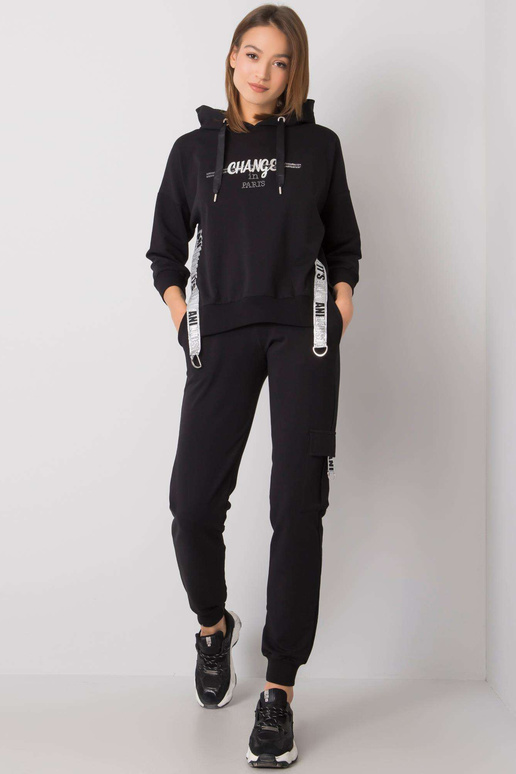 Melnas klaretes komplekts Melnas klaretes komplekts