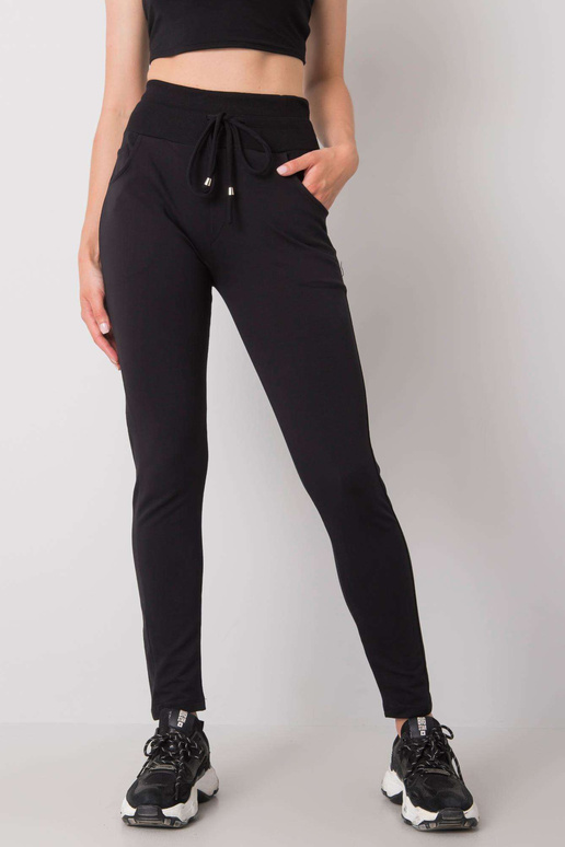 Melnas Mavia treniņbikses