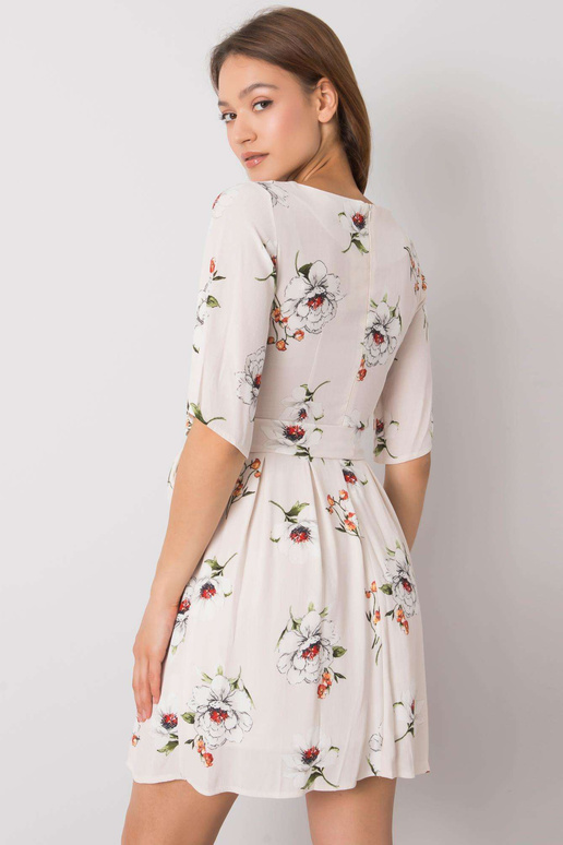 Azariah gaiši bēša ziedu kleita Azariah gaiši bēša ziedu kleita