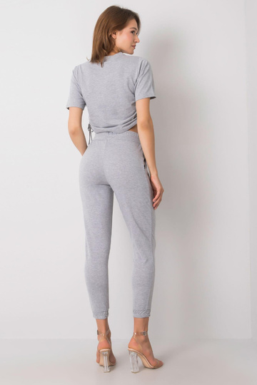 Pelēks ikdienas komplekts...