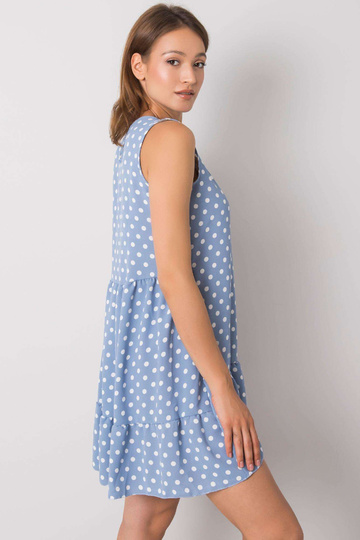 Zila punktveida kleita... 2