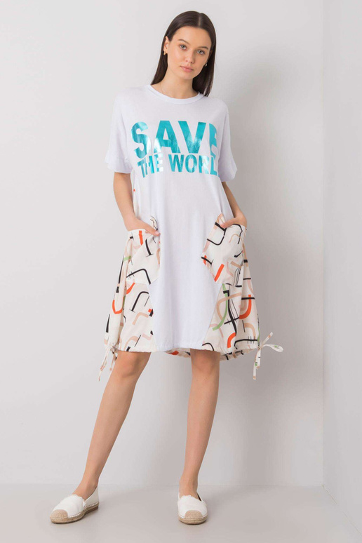 Balta un bēša kleita ar Ebba uzrakstu