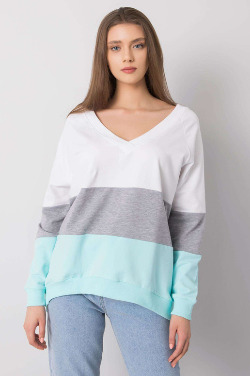 Balts un piparmētru sporta krekls... Balts un piparmētru sporta krekls...