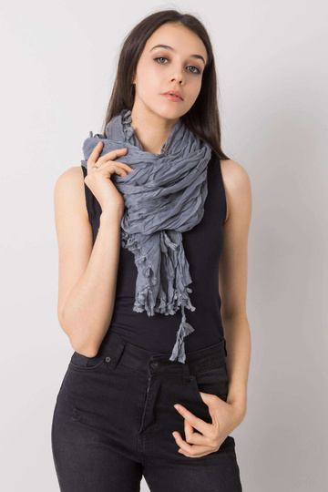 Pelēka šalle ar bārkstīm