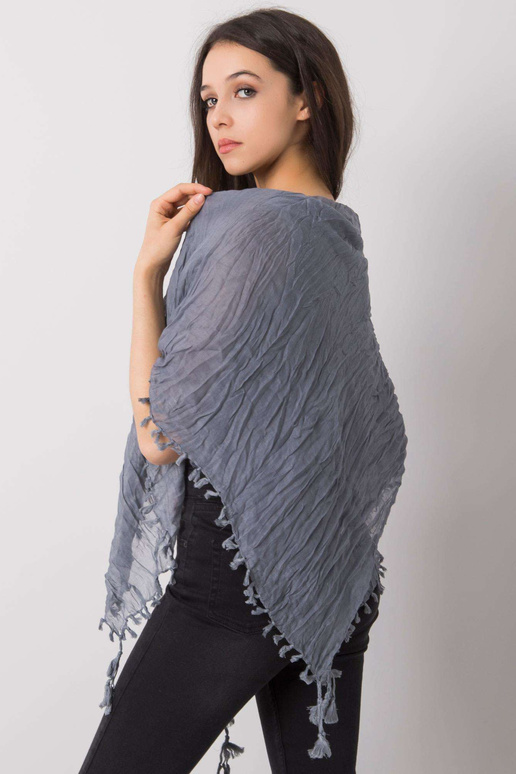 Pelēka šalle ar bārkstīm