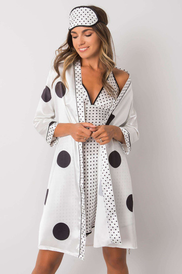 Balts naktsgaldiņš ar zirņiem 2