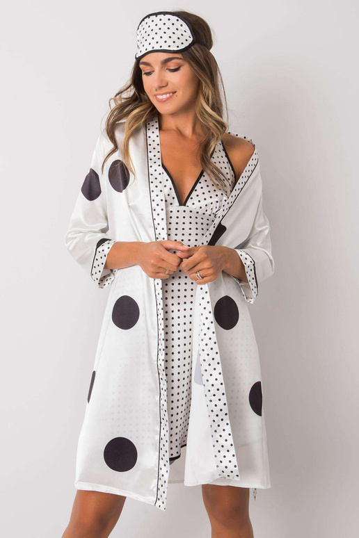 Balts naktsgaldiņš ar zirņiem