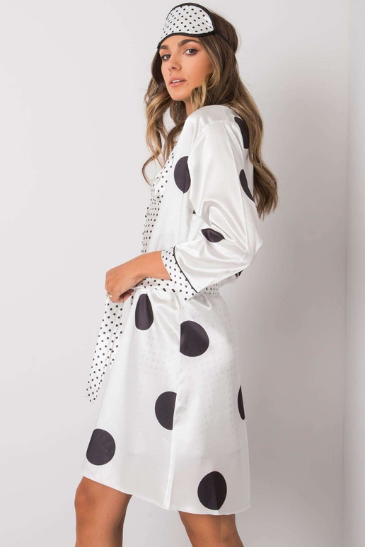 Balts naktsgaldiņš ar zirņiem