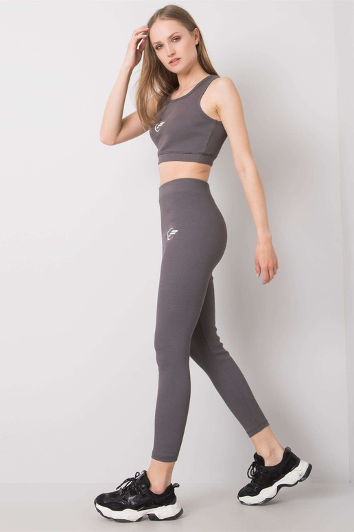 Tumši pelēks Hailie sporta tērps... Tumši pelēks Hailie sporta tērps...