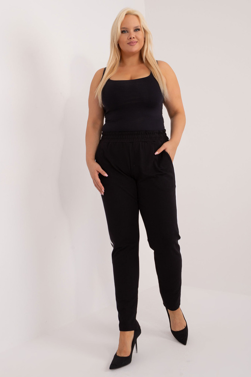 Kairi liela izmēra melnas sporta bikses