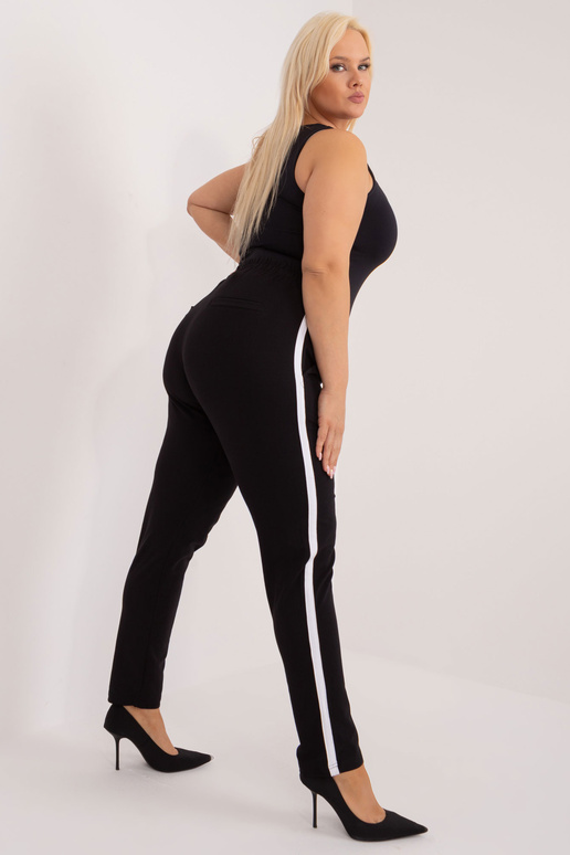 Kairi liela izmēra melnas sporta bikses