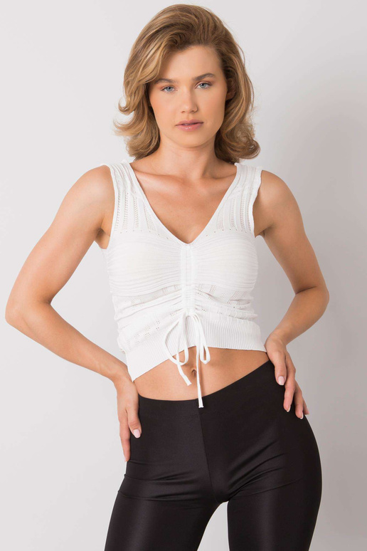 Balts trikotāžas tops ar Astrīdas ribiņu