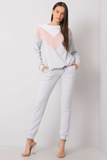 Balts un netīri rozā sporta... 2