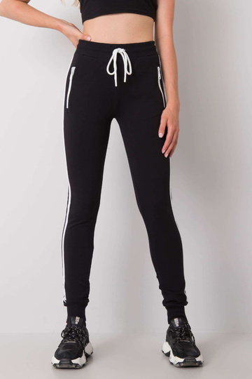 Safrāna melnas sporta bikses