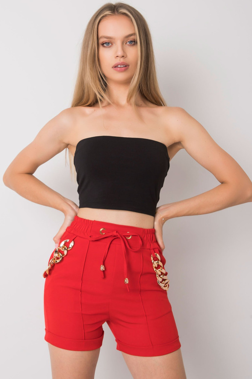 Sarkani šorti ar ķēdītēm, flanerija