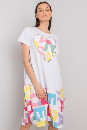 Balta kleita ar Guinevere...