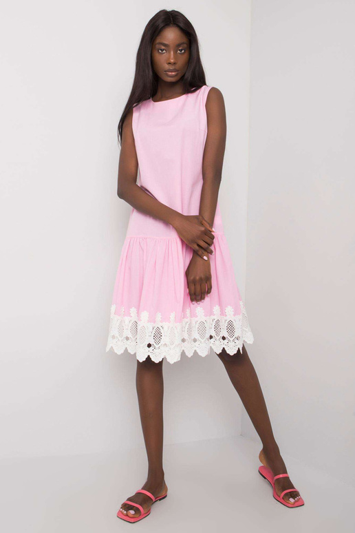 Gaiši rozā kleita ar mežģīnēm Lia