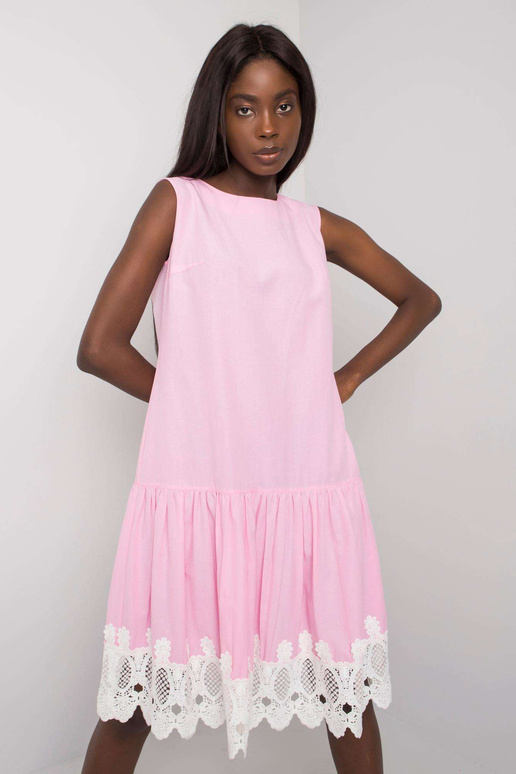 Gaiši rozā kleita ar mežģīnēm Lia