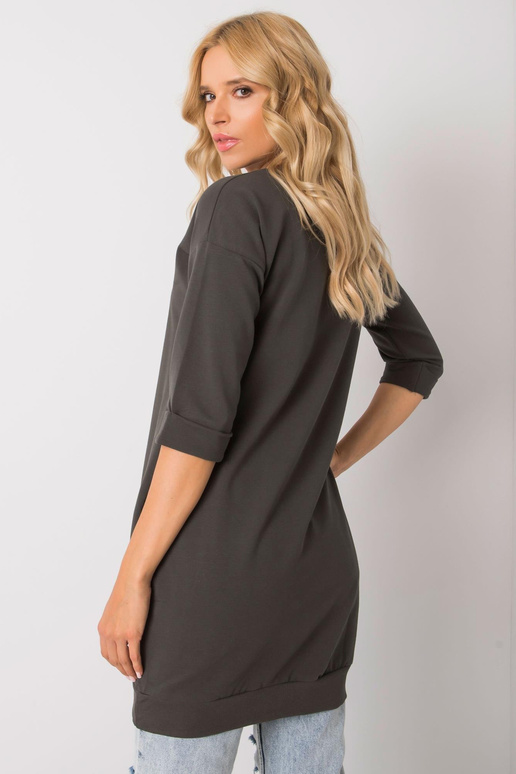 Tumšs haki krāsas džemperis ar Ivetas...