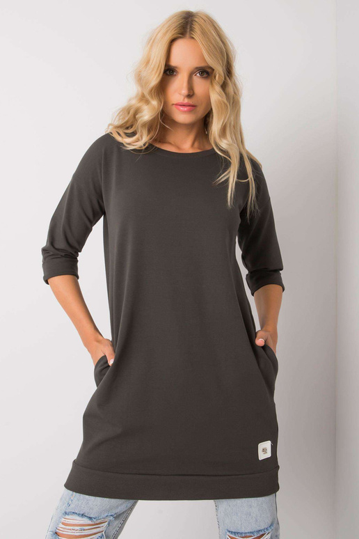 Tumšs haki krāsas džemperis ar Ivetas...