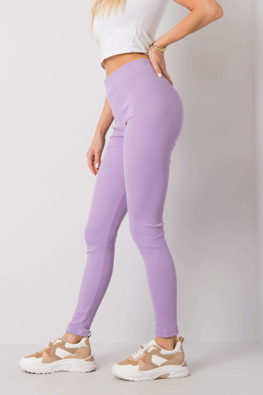 Gaiši purpursarkani Vesperu rievoti...