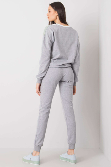 Pelēks-pistāciju krāsas... 2