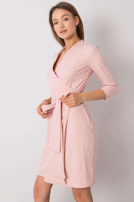 Netīri rozā kleita ar kaklasaiti Edelie