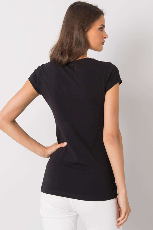 Melns T-krekls ar Haley aplikāciju